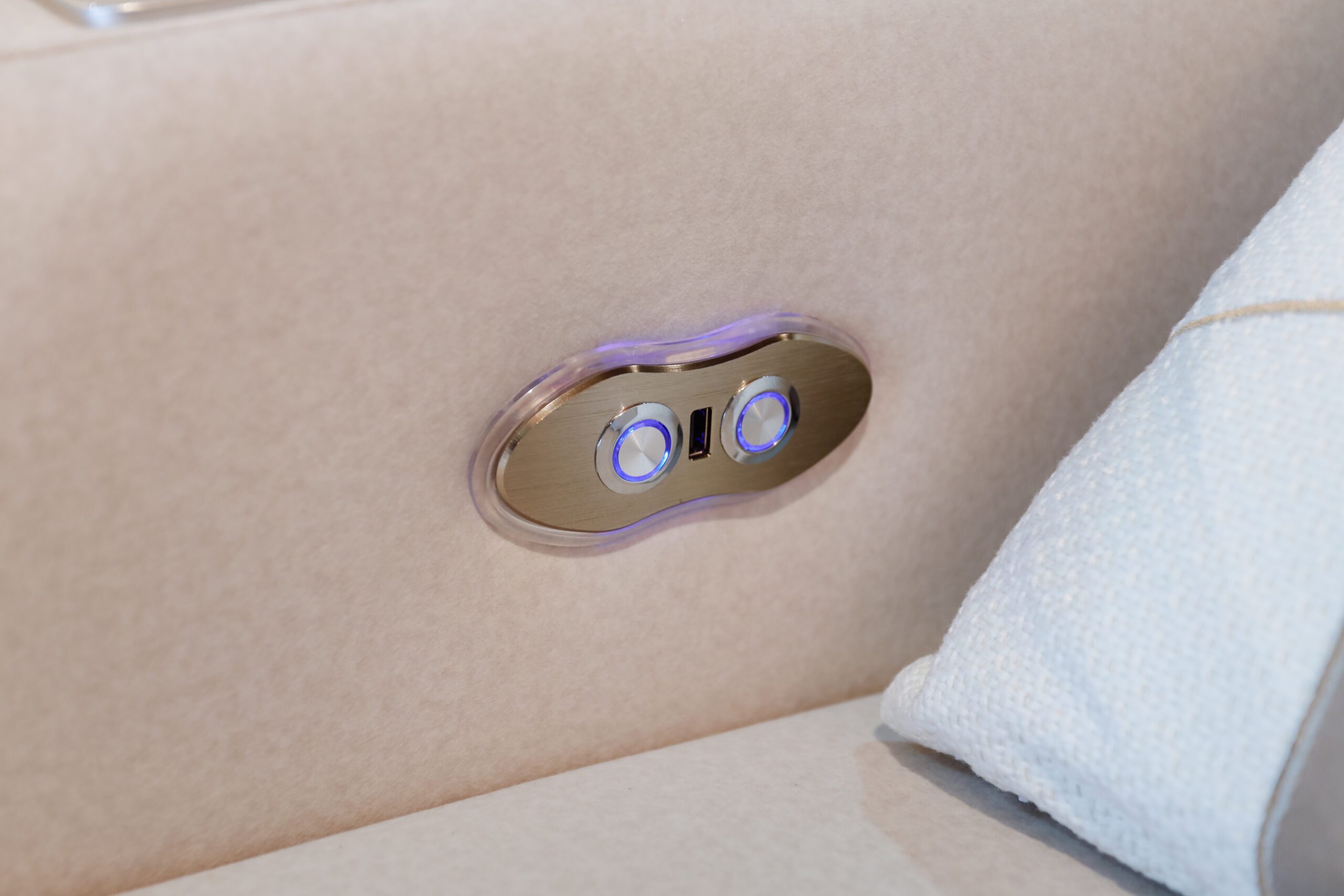 AI SOFA - Image 6